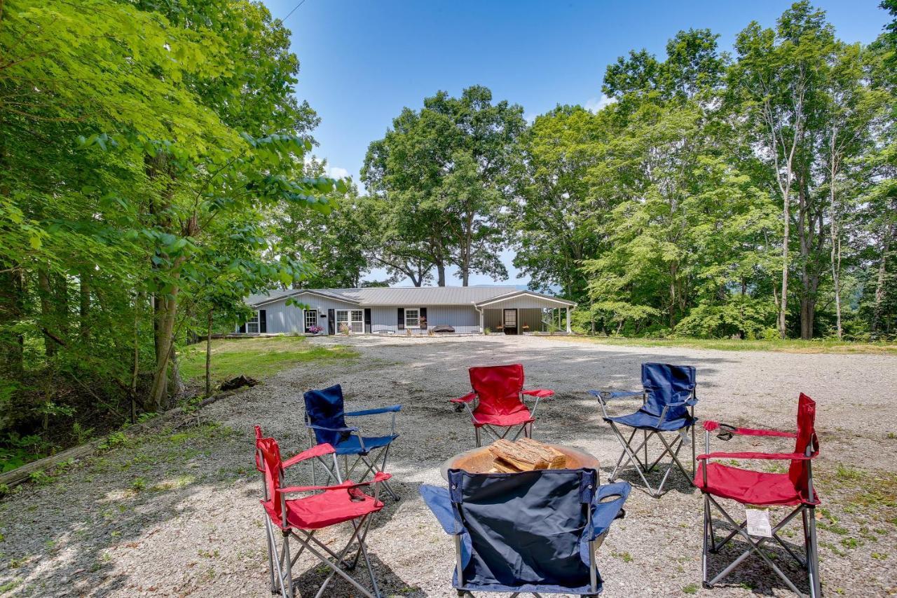 Bright Byrdstown Home With Views Of Dale Hollow Lake Frogue Exterior photo